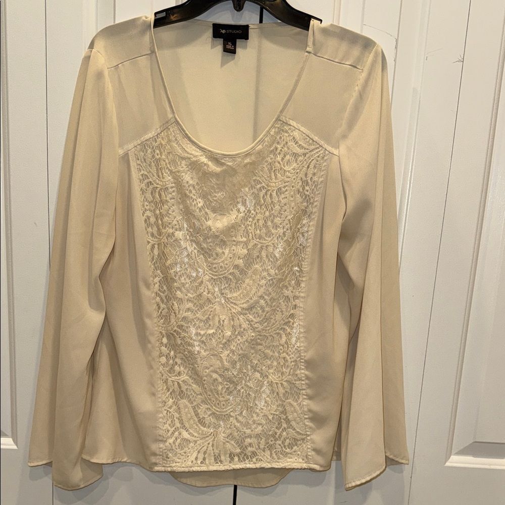 Studio 1940 Ivory Lace-Front Long Sleeve Blouse